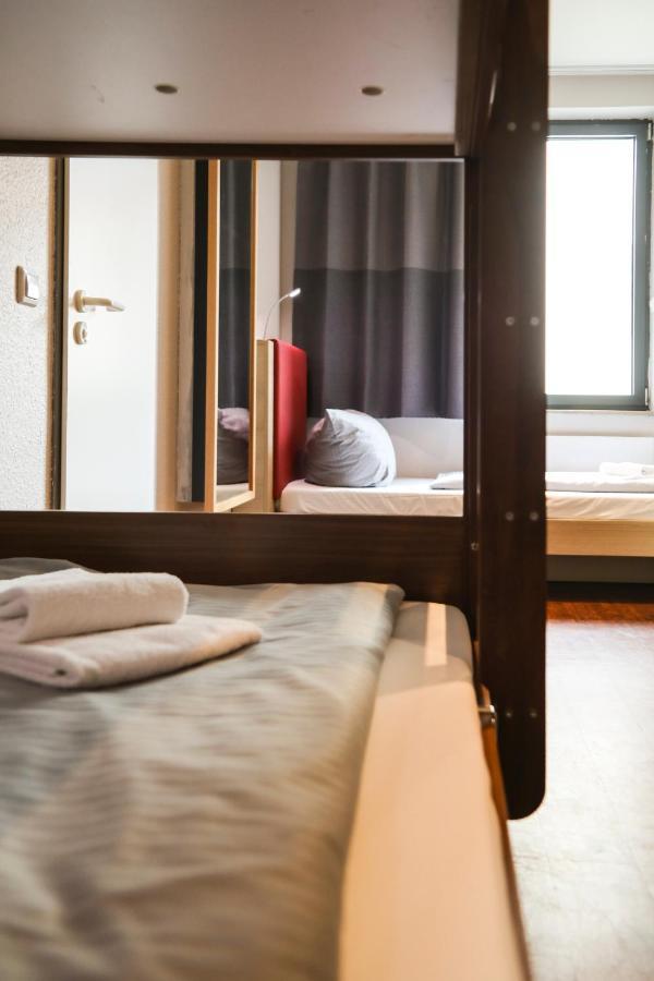 อคามา โฮเต็ล + โฮสเต็ล เครสเบิร์ก Hotel เบอร์ลิน ภายนอก รูปภาพ